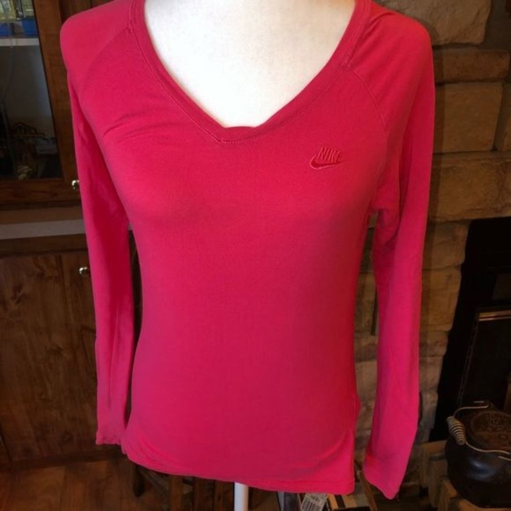 Nike sportswear long sleeve pink shirt size small